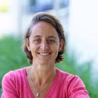 Rhonda Loop's Instagram, Twitter & Facebook