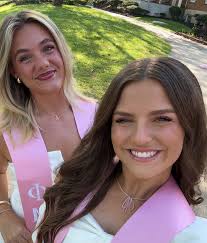 whole lotta 😁😁😁