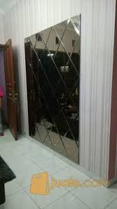 Tidak hanya menarik secara visual, kaca juga mampu memberikan kenyamanan kepada penghuninya. Kaca Cermin Dekorasi Wajik Warna Bronze Tangerang Jualo