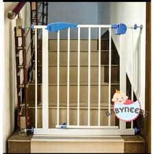 Menjaga tangga dengan pintu pengaman pagar pengaman tangga. Cara Membuat Pagar Bayi Home Desaign