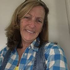 Eileen Roche (@roche_sailroche)