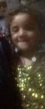 نادرکی اعلان دغه کوچنۍ سومیا چې ژیړ کالي او توری څپلکې يی په پښو دي د نارنج  باغ اول چوک دریمی کوڅې څخه پرون سه شنبې ورځ د لسو بجو راهیسی نادرکه