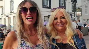 Lovely ladies Jackie & Jo are enjoying the August Bank Holiday in  Teignmouth !!