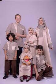 Anak dan ayah waow eamnjing bangetz. Baju Couple Keluarga Foto Keluarga Baju Muslim Pakaian Tumblr