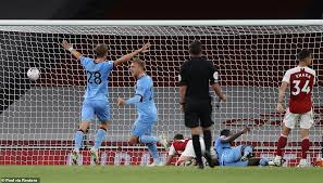 Tomas soucek ran the ball through the middle and sent a pass wide to ryan fredericks who whipped it into the path of antonio to net from. Arsenal 2 1 West Ham Eddie Nketiah Nabs A Winner For The Gunners Daily Mail Online