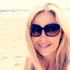 Dee King (@deirdrek30)