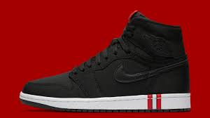 Look for the air jordan 1 zoom comfort psg to release on february 17th at select retailers and nike.com. Air Jordan 1 High Paris Saint Germain Release Date Ar3254 001 Sole Collector