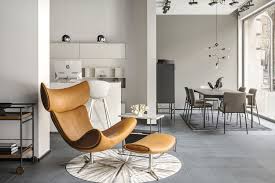 During those studies, he identified his deeper affinity for graphic design. Boconcept Abre Nueva Tienda Principal En Barcelona
