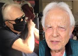 Maybe you would like to learn more about one of these? Cid Moreira De 93 Anos Recebe Vacina Da Covid 19 Videos Quem Quem News