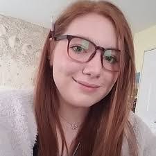 Leigh Barry's Instagram, Twitter & Facebook