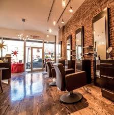 Idalias Salon Ny Curls Understood Salon Interior Design Beauty Salon Decor Salon Decor