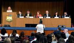 Departamentul de știinţe politice şi știinţele comunicării. Bucuresti Deschidere An Universitar Universitatea Din Bucuresti Agerpres ActualizeazÄƒ Lumea