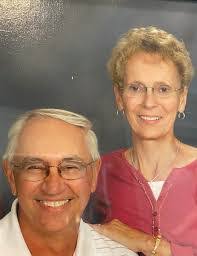 Donna Gratton's Instagram, Twitter & Facebook