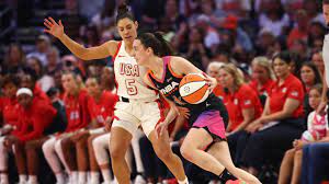 Caitlin Clark Makes Blunt Prediction For Team USA vs. France Olympics Gold  Medal Game