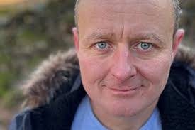 Danny Peak's Instagram, Twitter & Facebook