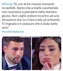 Il momento che non ti aspetti: Anita che abbraccia la mamma di Jonas. Un  gesto semplice, ma carico di significato, che ha colpito molti. In mezzo al  rumore della finale, quell'abbraccio ha