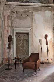 Celine Lounge Chairs From Alivar The Elegantly Sinuous Form And Distinctive Style Of The Carol Armchai Arredamento Minimalista Idea Di Decorazione Arredamento