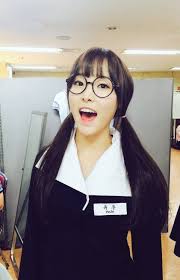 12 Times Female Idols Have Proved That Glasses Are Hot Rookie Edition Gfriend Yuju G Friend Kpop Girl Groups