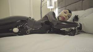 BoundHub - Latex SelfBondage