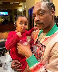 Hip Hop Life - Snoop Dogg e sua neta 🖤 | Facebook