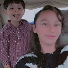 Toni Lynn's Instagram, Twitter & Facebook