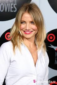 Part your hair down the middle and use a large barrel curling iron to curl the ends of your hair inward. Cameron Diaz Hairstyle Easyhairstyler