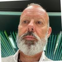 Alberto Zarate's Instagram, Twitter & Facebook