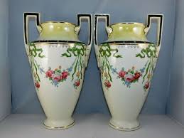 Paire De Vases Anciens Faience Decor Noeuds Et Gerbes De Roses Haut 35 Cm 2w70 Vase Ancien Vases Faience