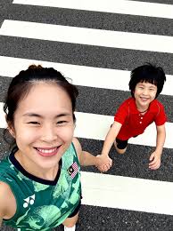 Pearly Tan and Thinaah fans Page