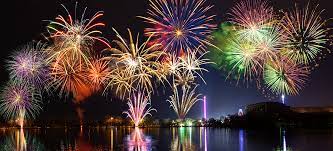 Dans cet opus, en plus de se dérouler toutes les semaines du mois d'août, un feu d'artifice a lieu le 4 juillet. Les Meilleurs Endroits Pour Regarder Les Feux D Artifice Du 14 Juillet Mappy