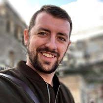 Stranger Things' Star Joseph Quinn On Eddie Munson's 'Guitar God' Scene &  His Grand Finale