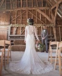 Winter Lace Wedding Dress With Back Detail For Outdoor Wedding Ideas Tulleandchantilly Barn Wedding Dress Rustic Wedding Dresses Burlap Lace Wedding