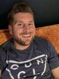 Hi everyone!!! We just recently moved to Lafayette,TN from Miramar,FL Thank  you for letting us join. 🥰 Farah, Onyx, and Leia