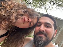 The mosquitos were way too bad at the park so we walked around Oberlin! 🐾