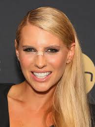 Tiffiny Hall Pictures