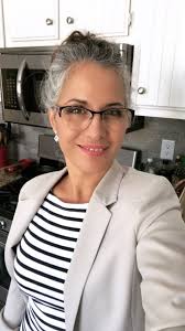 143,638 likes · 3,690 talking about this. Coupe Courte Cheveux Gris Femme 50 Ans Archives Page 47 Sur 185 Magazine Moms Inspiration Pour Parents Modern Mom Fashion Lifestyle Magazine