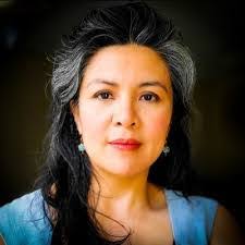 Christina Niles's Instagram, Twitter & Facebook