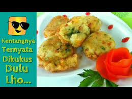 Perkedel merupakan jenis gorengan yang dibuat dari kentang tumbuk. Begini Cara Membuat Perkedel Kentang Kukus Pake Kornet Sapi Mantul Resepnya Youtube