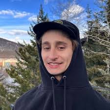 Dallas Yarbrough's Instagram, Twitter & Facebook