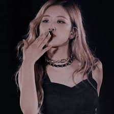 Blackpink's rose, wheein & kim doyeon inspire the trends that will reign supreme in 2021. ðð‹ð€ð‚ðŠððˆððŠ C ðšð«ð­ðžð¬ð­ð¡ð¢ðœ Rose Aesthetic Icon Potret Diri Gambar Orang Selebritas