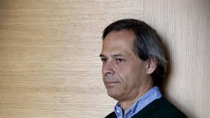 Firmé su alta voluntaria y su padre me pegó un puñetazo por la espalda»