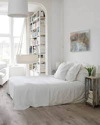 Minimalist Bedroom Ideas Perfect For Being On A Budget Minimalist Bedroom Design Master Bedroom Furniture Minimalist Living Room