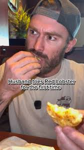 The hushpuppy slander I received from him this day 😤😤😤 , 📍Cheese  Lobster , #redlobster #cheddarbaybiscuits #chainrestaurant #husband #atx