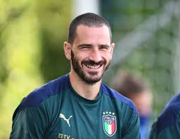 1,929,606 likes · 202,165 talking about this. Leonardo Bonucci Ø¹Ù„Ù‰ ØªÙˆÙŠØªØ± Lavorando Ogni Giorno Per Dare Il Massimo Lb19 Euro2020 Vivoazzurro
