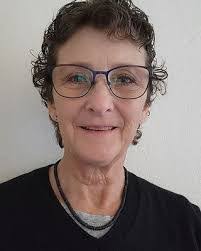 Lisa Ardizzone's Instagram, Twitter & Facebook