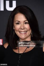 489 Rae Edwards Stock Photos, High-Res Pictures, and Images