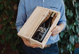 Mantente informado con las últimas noticias, videos y fotos de terremotos que te brinda univision el epicentro del terremoto fue localizado a 50 millas al suroeste de howell, a una profundidad cercana. Serafino Wines Fotos Facebook