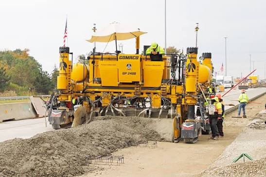 Gomaco GP-2400-4T Concrete Paver