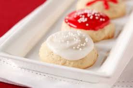 Soft Sugar Cookies Perfect For Christmas I Am Baking These This Week They Are So Soft Soft Sugar Cookies Soft Sugar Cookie Recipe Sugar Cookies Recipe