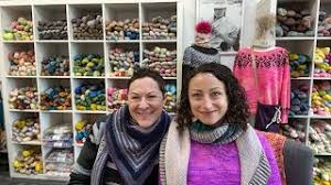 Ewe ewe knitter's tool tins are packed with the handy gadgets you need to finish a project with success. Do Ewe Knit Podcast 62 Youtube